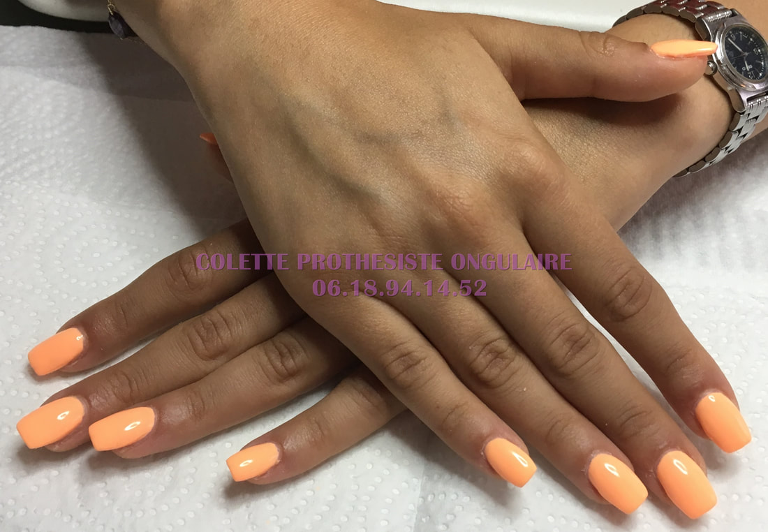 Photo pose faux ongles - Colette prothesiste ongulaire nice